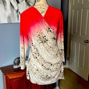 Beautiful, fashionable top for women ,easy to wear.
